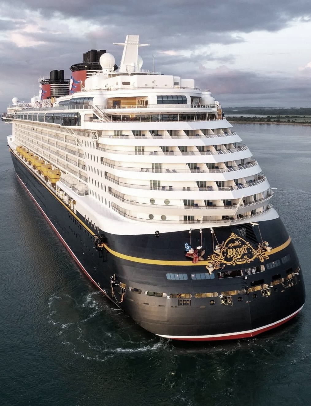 迪士尼探险号.jpg 迪士尼探险号.jpg